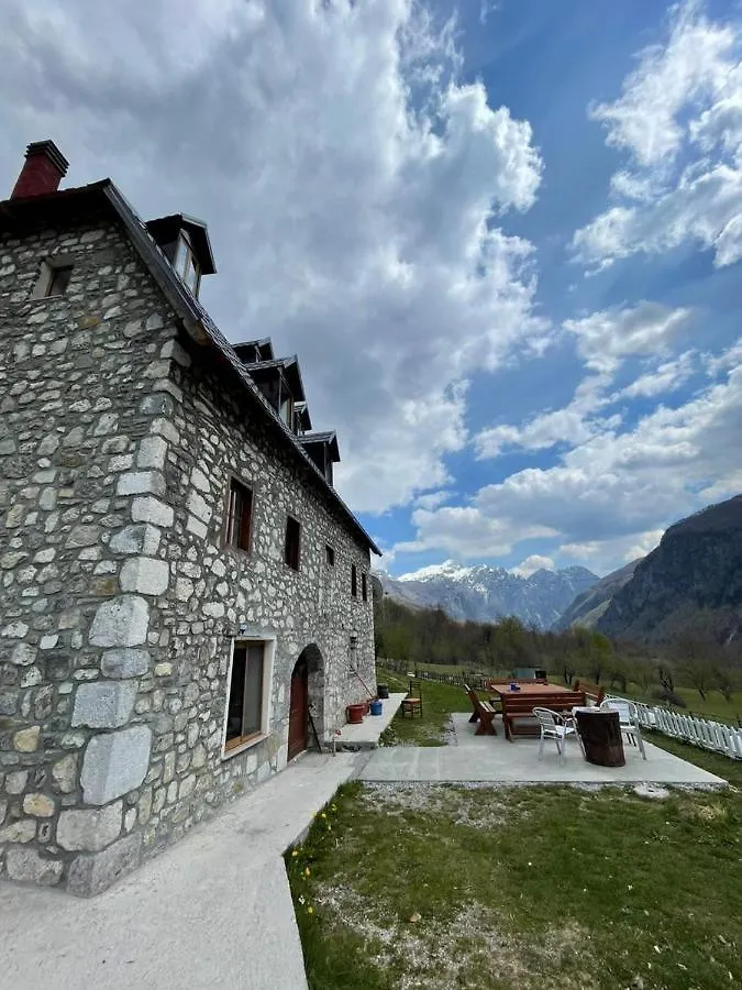 Guest House Rrashkadoli Theth Albania