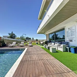guest-house-summer-cascade-alvor-8500-777.hotelaalgarve.com/